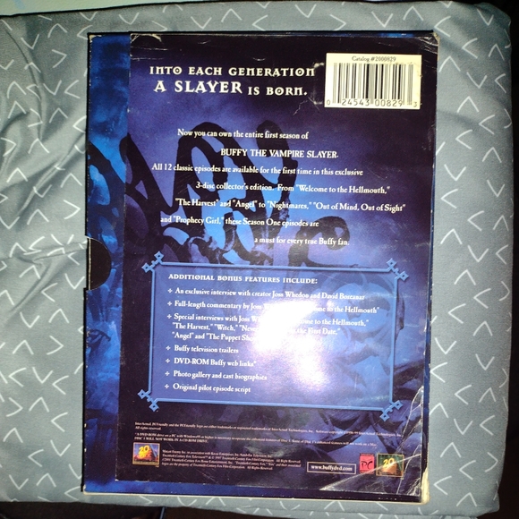 Buffy The Vampire Slayer Season 1 Complete DVD set, 3 discs. - Picture 2 of 6